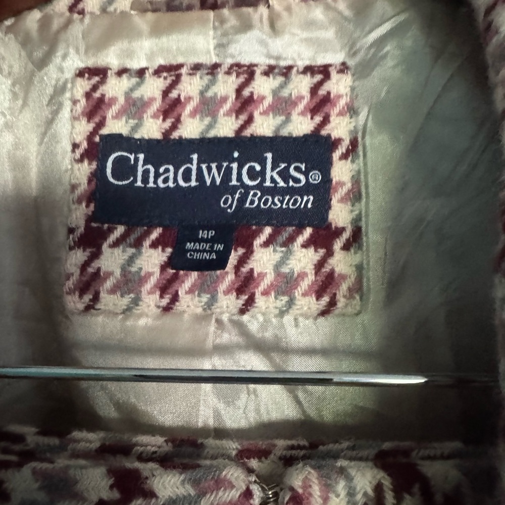 Chadwicks Women’s Houndstooth Skirt Suit.  Wool blend, Fall Colors - Picture 9 of 12